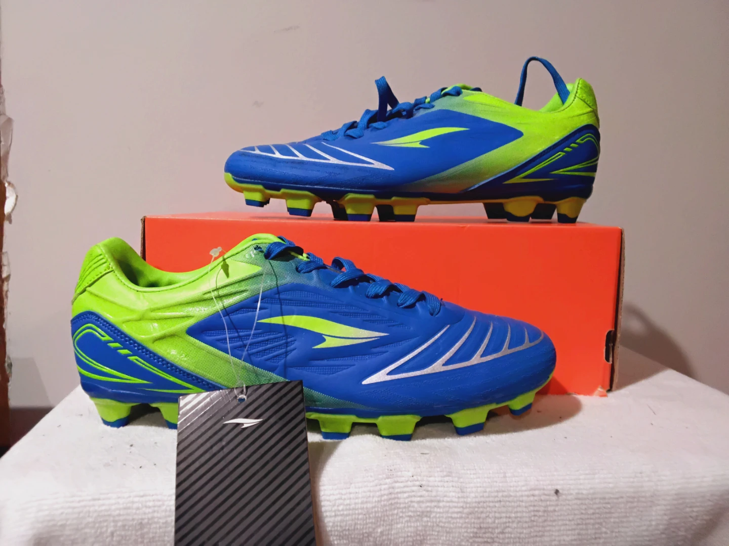 Puma Soccer Cleats (Blue/Green)