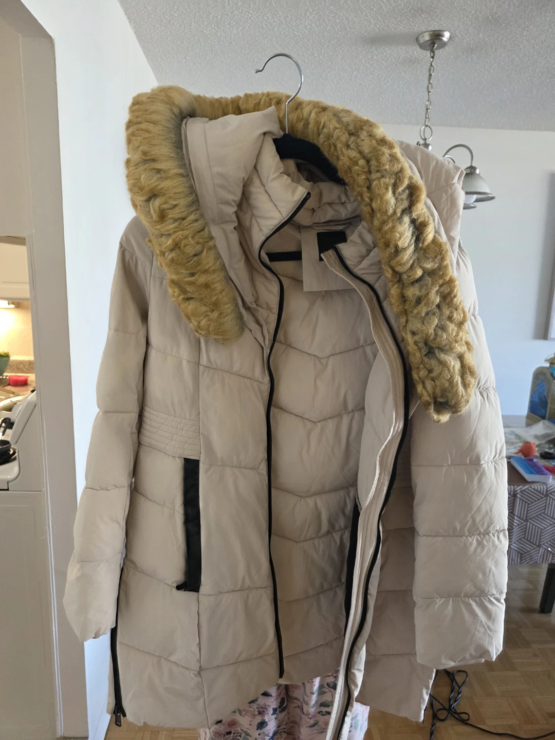 Reitmans Women's Winter Jacket - Size M 🏆