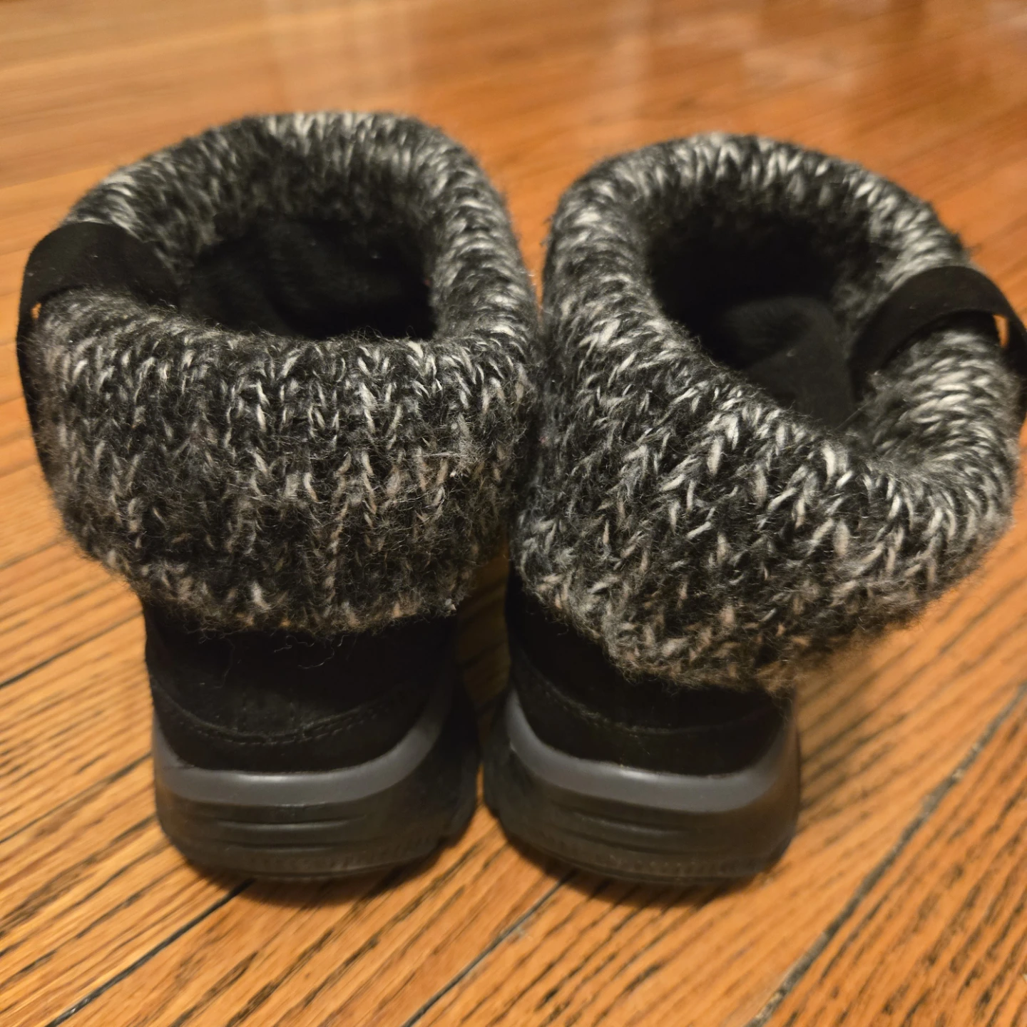 Skechers Black Suede & Knit Booties 🏆 - photo 3