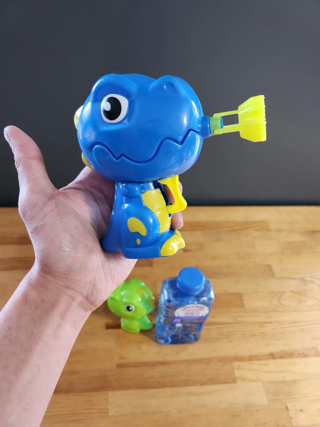 Fubbles Bubbles (16oz) Dinosaur-themed bubble blowers - photo 2