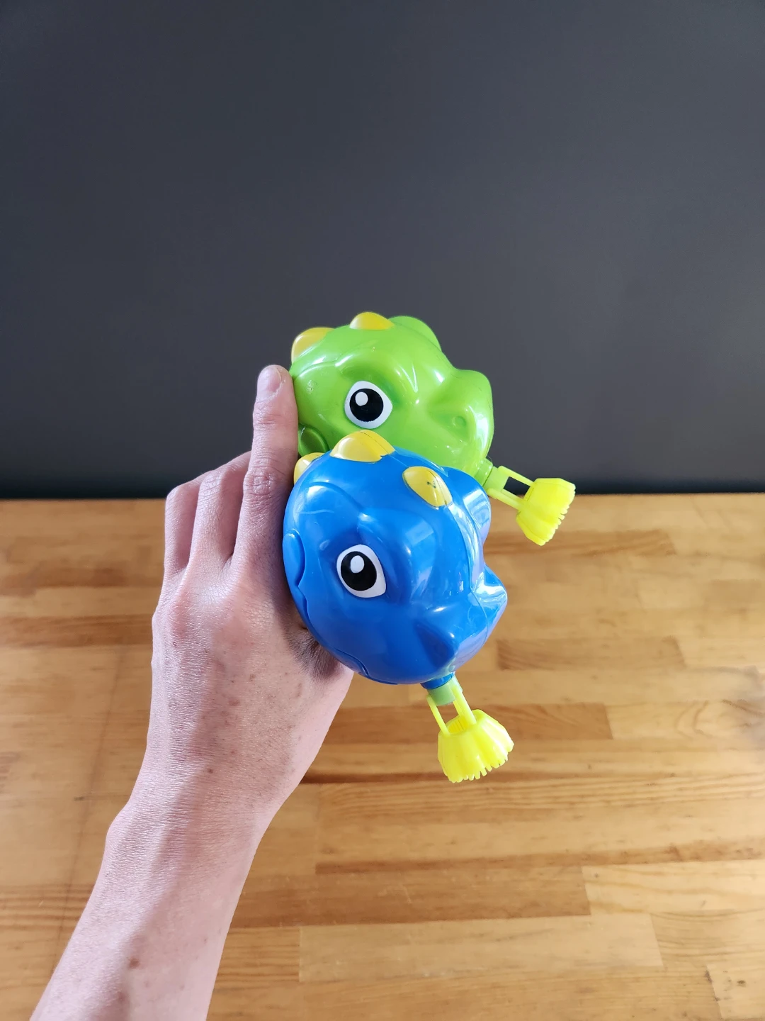 Fubbles Bubbles (16oz) Dinosaur-themed bubble blowers - photo 4