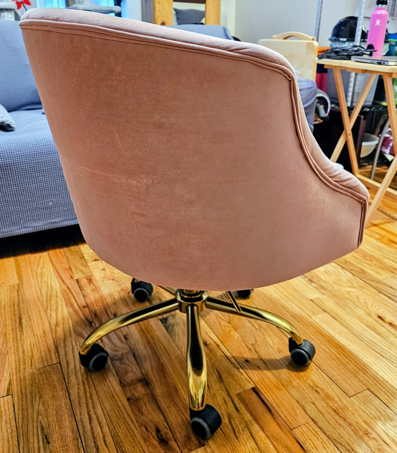 Pink Velvet Tufted Office Chair with Gold Base - photo 3