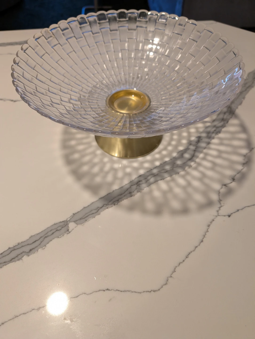 Clear glass and gold pedestal fruit bowl - photo 3