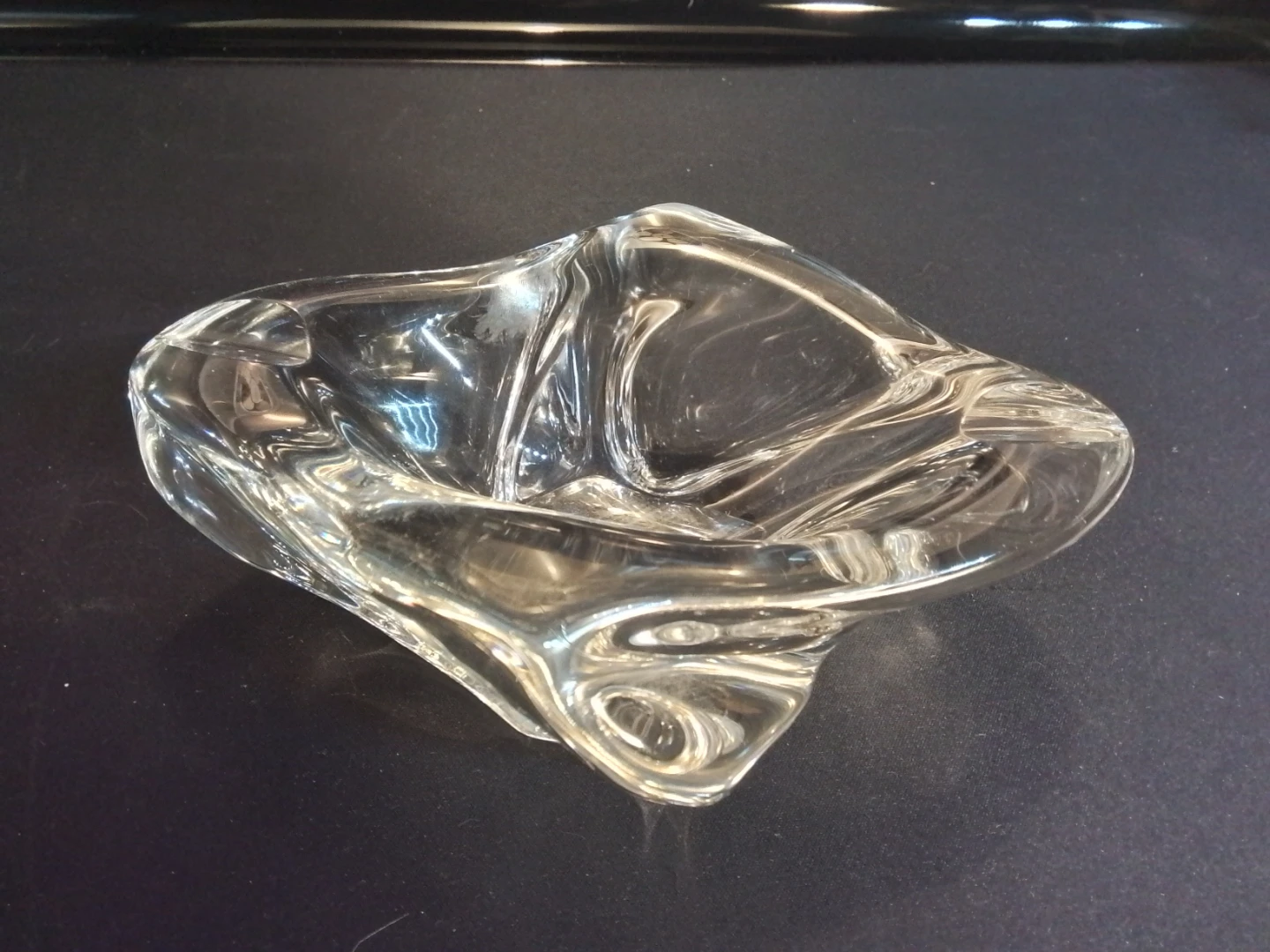 decorative ashtray/bowl Clear glass 6" New