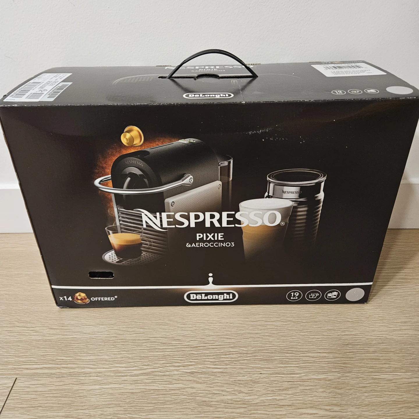 Nespresso Pixie & Aeroccino3 Coffee Machine with 14 Capsules - photo 3