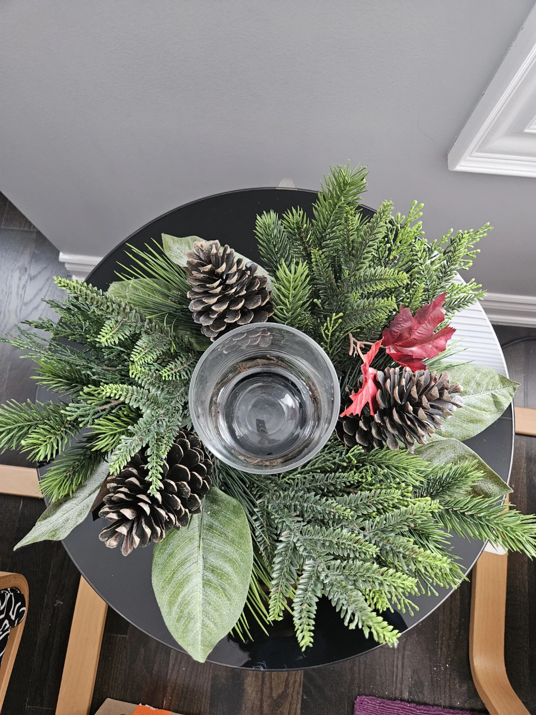 Pinecone Table Centerpiece - photo 2