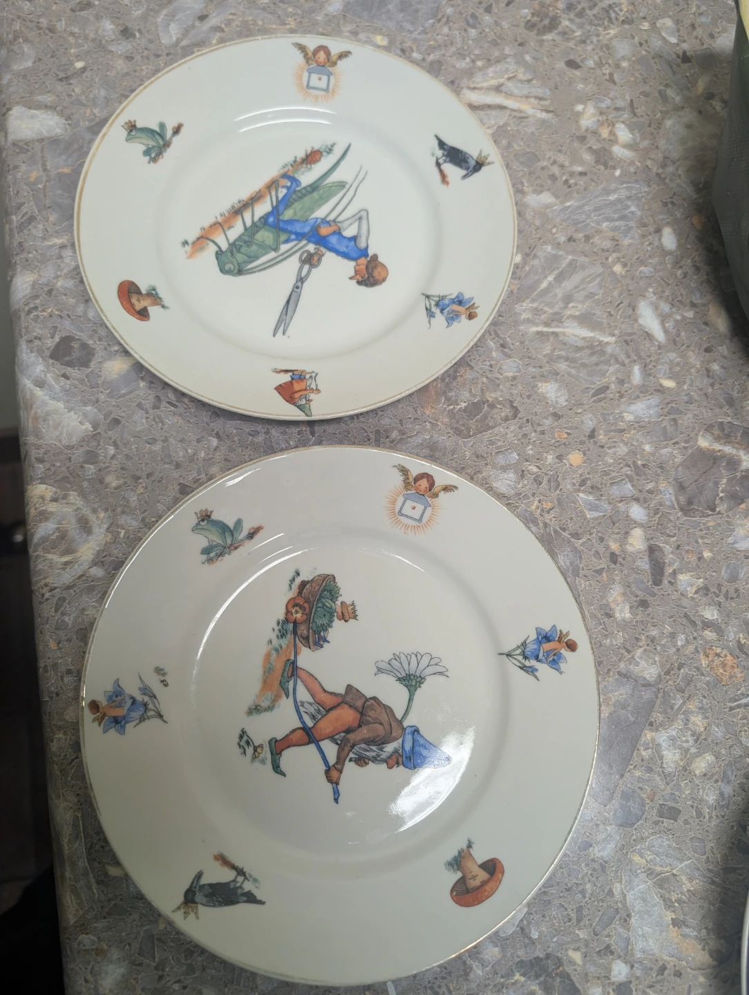 Vintage Decorative Plates - photo 4