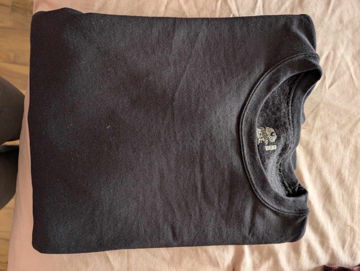 Fruit of the Loom Black Crewneck Sweatshirt🏆