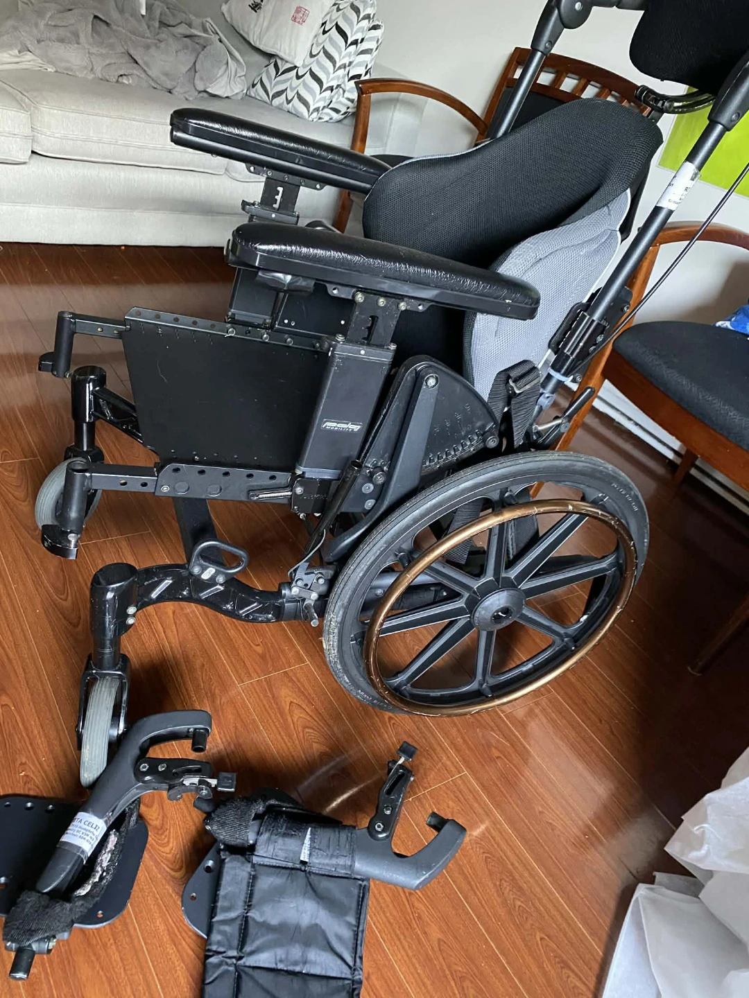 used wheelchair and roho cushion - photo 2