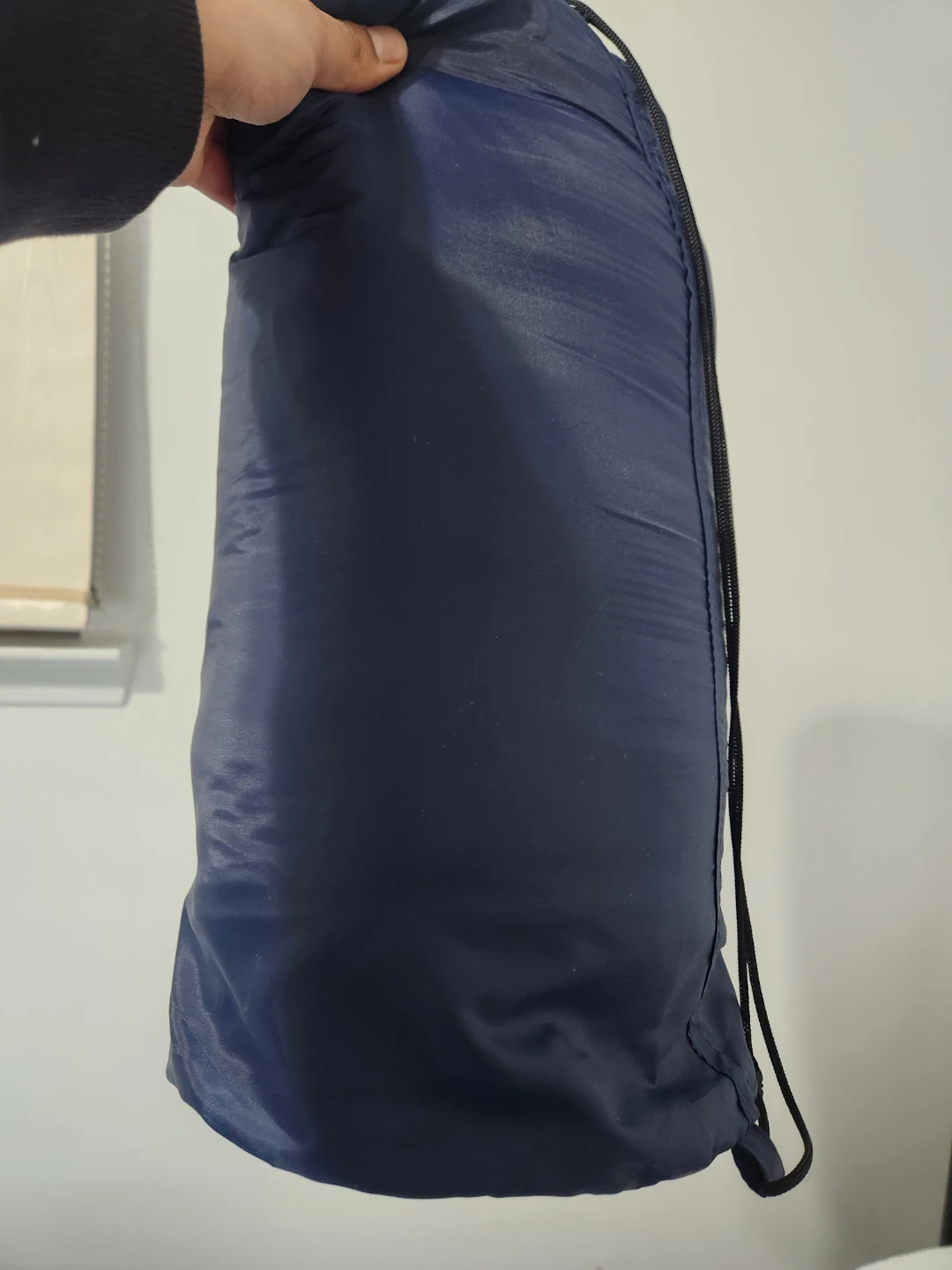 Free sleeping bag to anyone in need - photo 3