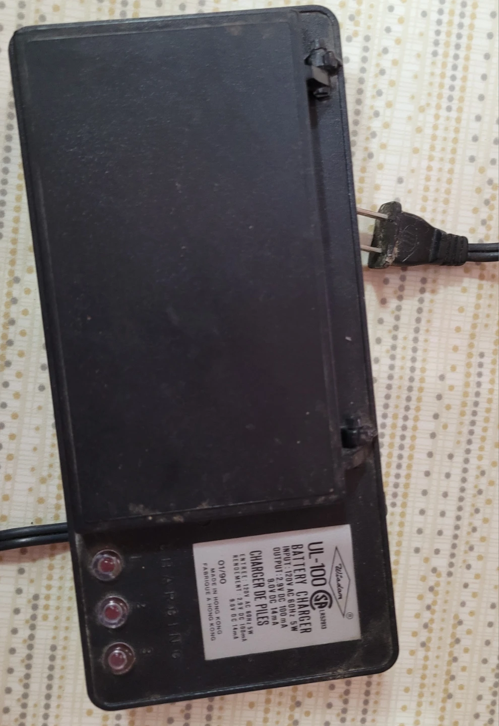 Wisdom UL-100 Battery Charger - photo 2