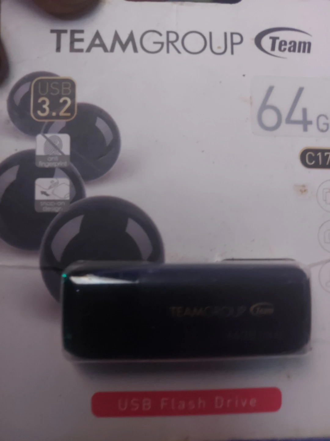 TEAMGROUP 64GB USB 3.2 Flash Drive - photo 2
