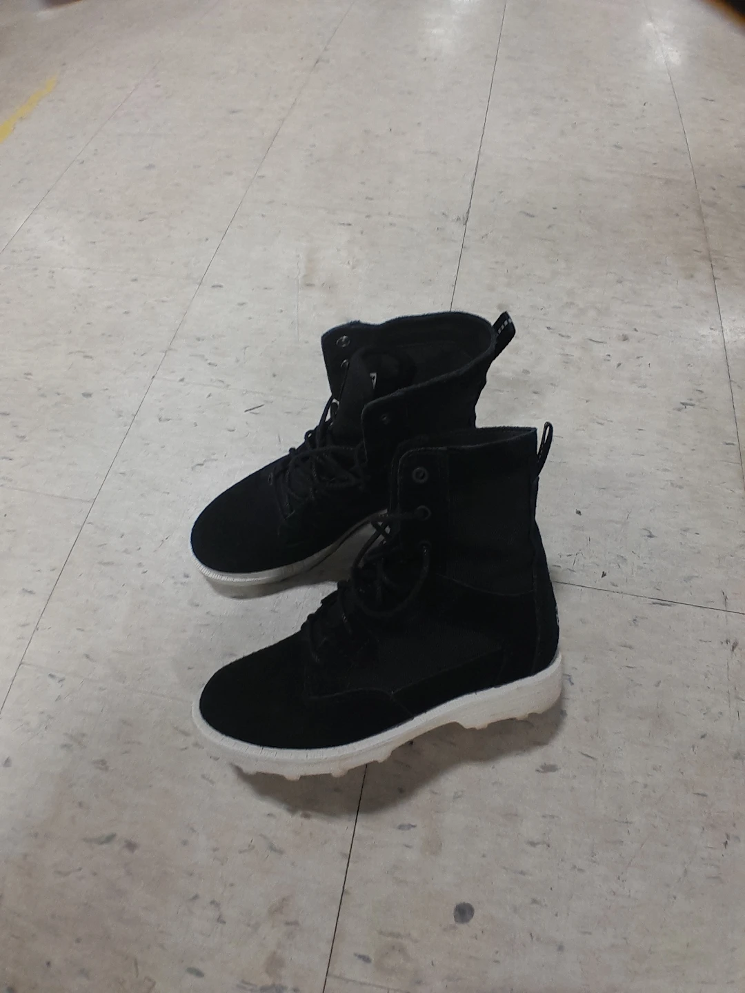 Black Sorel Boots Women's Size 7.5 - photo 3