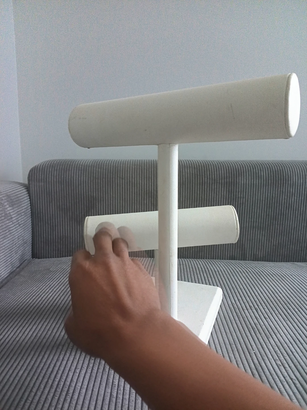 White 2-Tier Bracelet Display Stand - photo 3