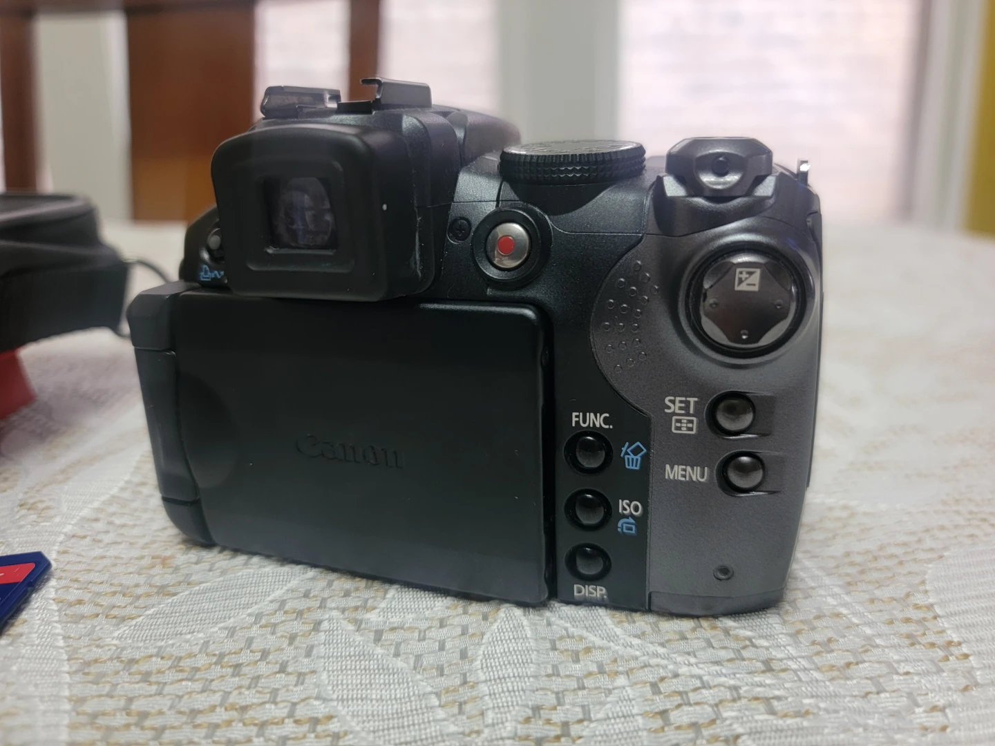 Canon PowerShot S5 IS 8.0 MP - photo 4