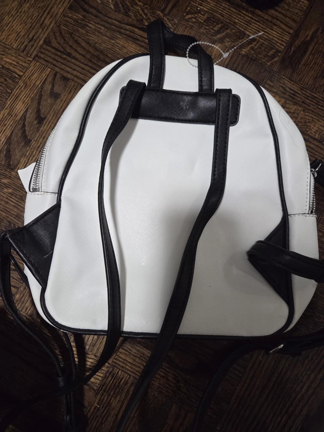 Guess White Faux Leather Backpack with Flower Charm - photo 2