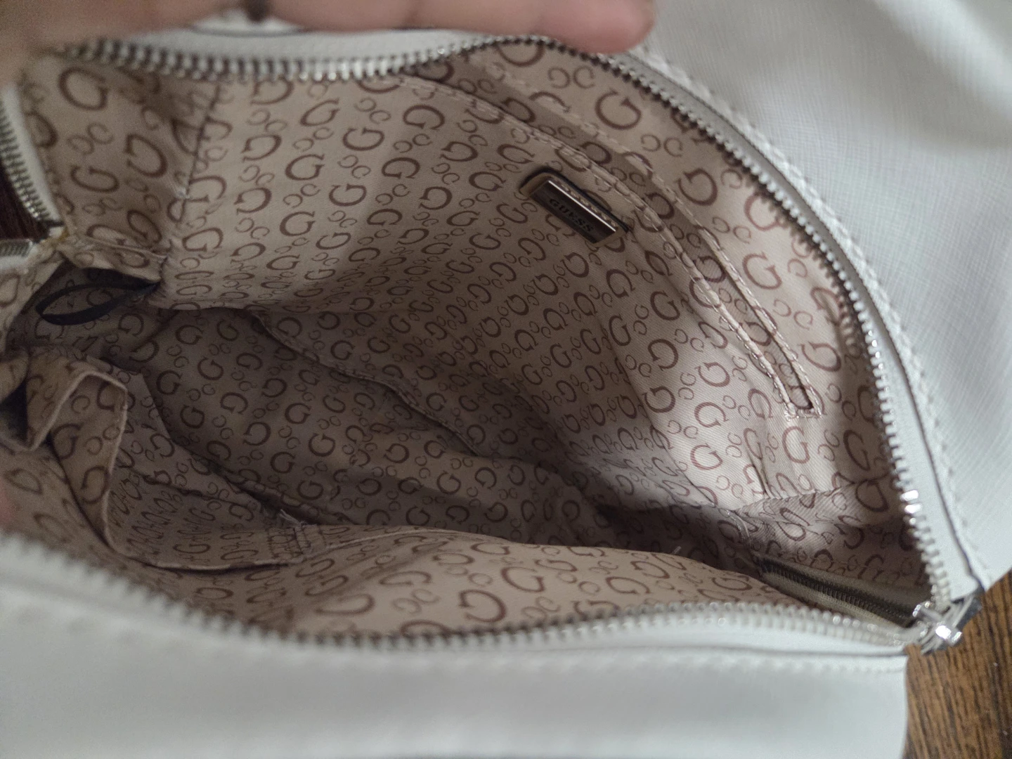 Guess White Faux Leather Backpack with Flower Charm - photo 3