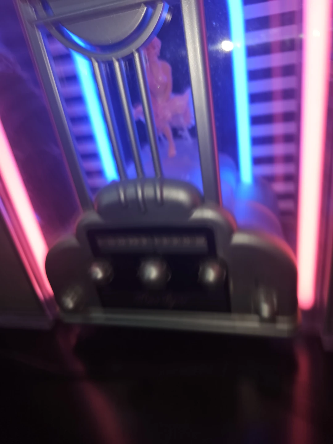 Retro Jukebox Style Light-Up Speaker with Figure