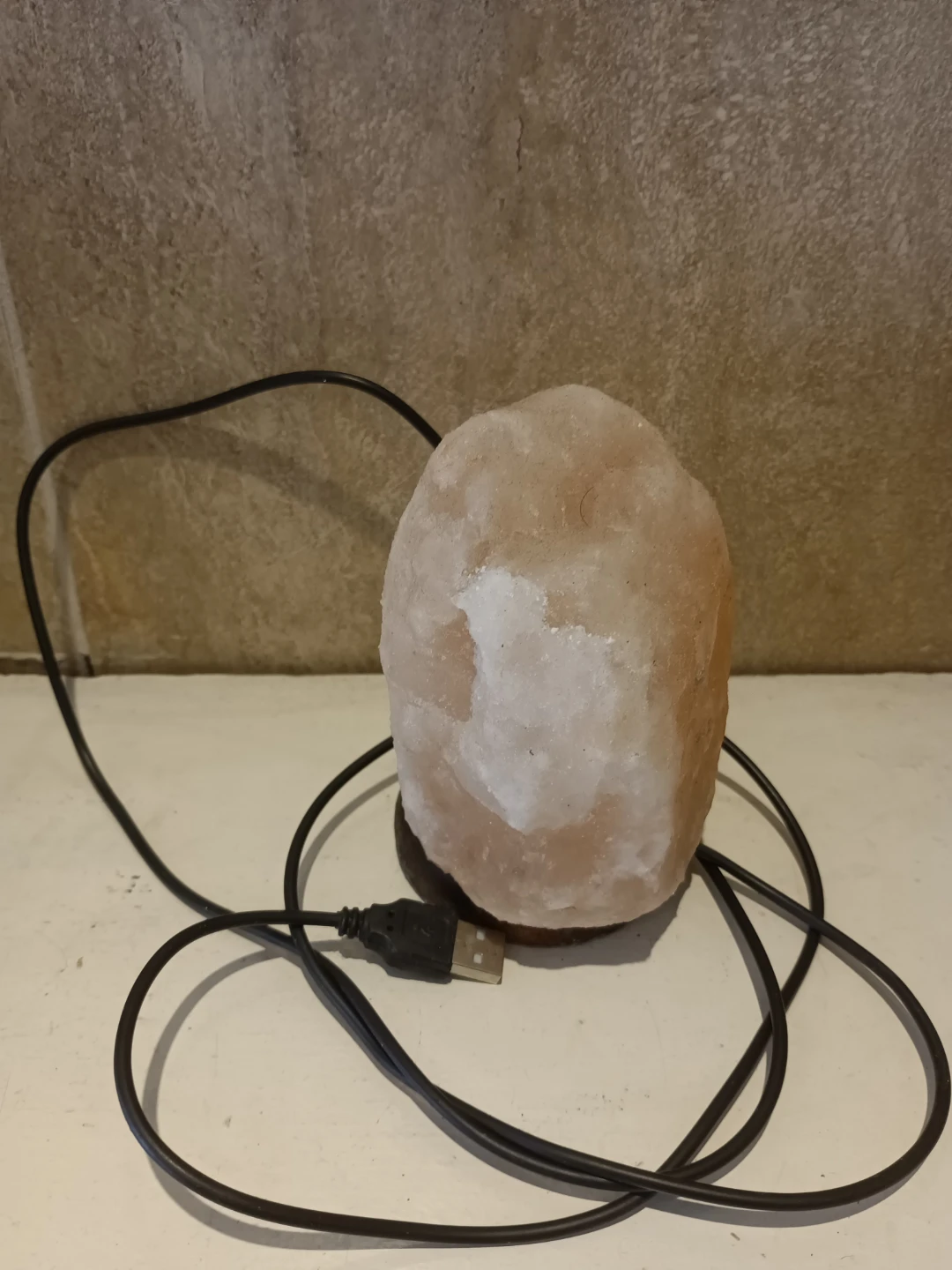 Brookstone USB Himalayan Salt Lamp