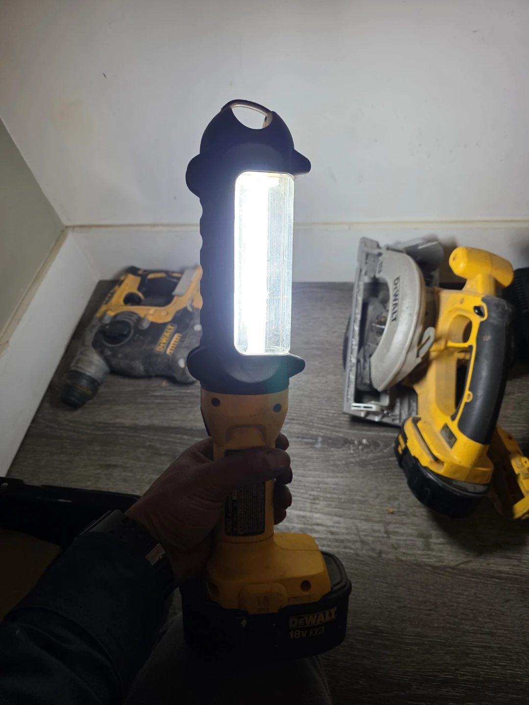 🧡DEWALT Cordless Drill and Charger Set - photo 2