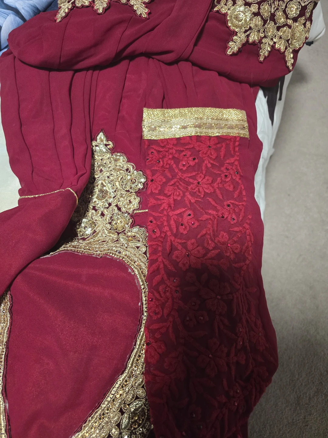 Red Embroidered Women's Suit - photo 2