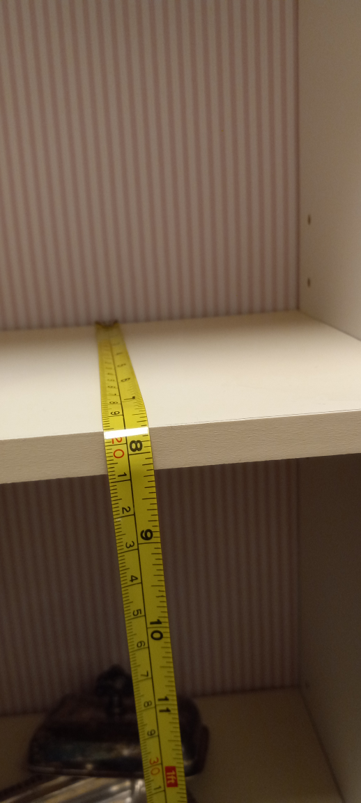 Cream coloured bookshelf with striped interior🏆 - photo 4