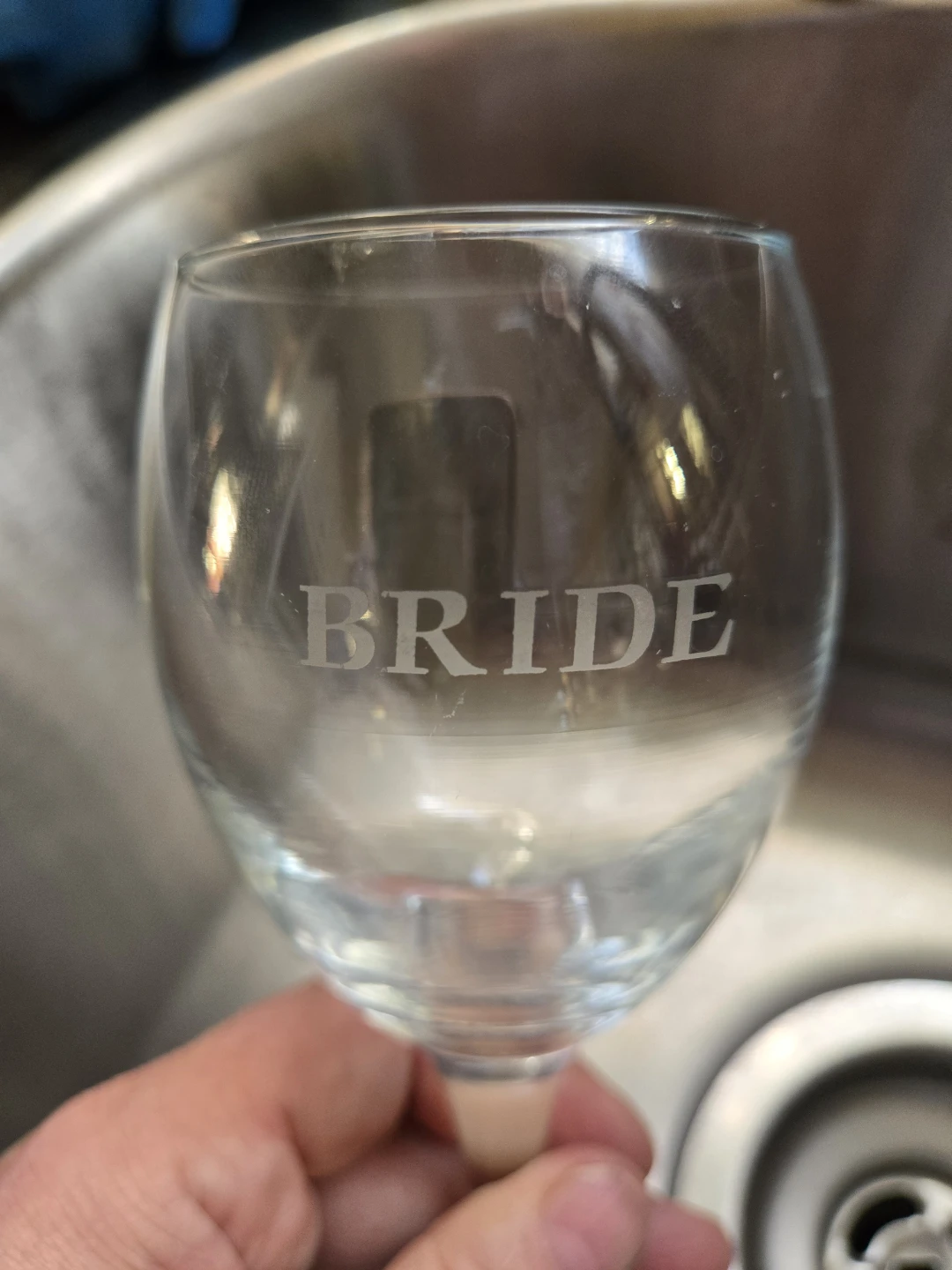 Bride and Groom Wedding Wine Glasses - photo 2