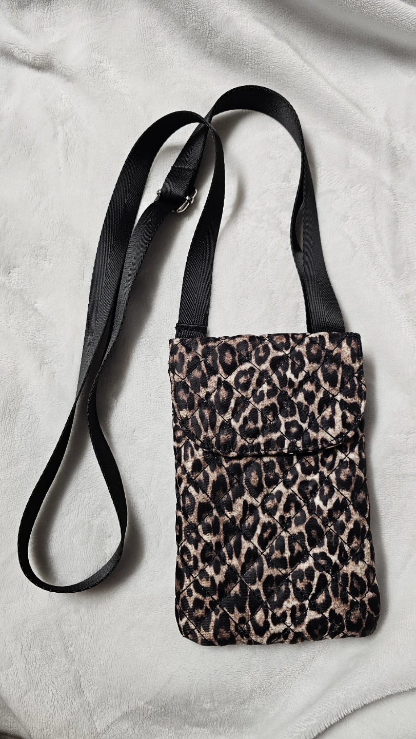 Quilted Leopard Print Phone Bag