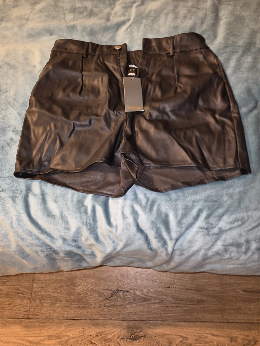 Refuge Faux Leather Pleated Shorts Black