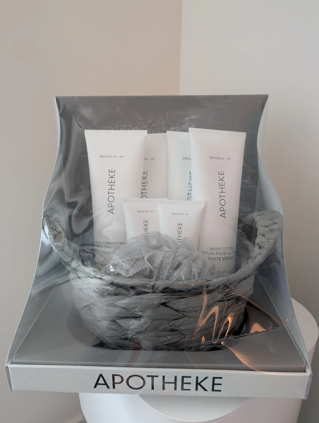 APOTHEKE White Vetiver Gift Set