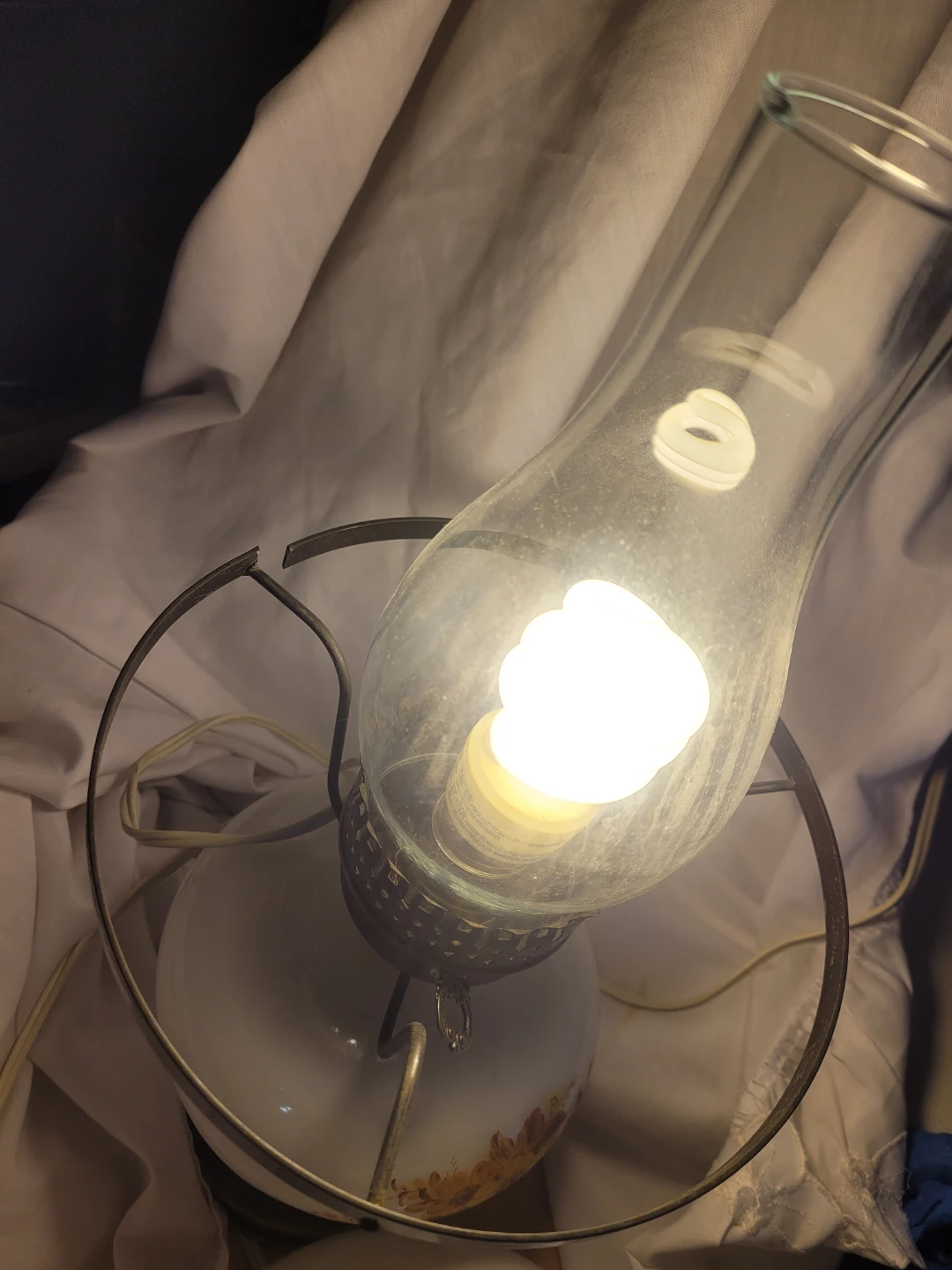 Vintage Floral Table Lamp - photo 3