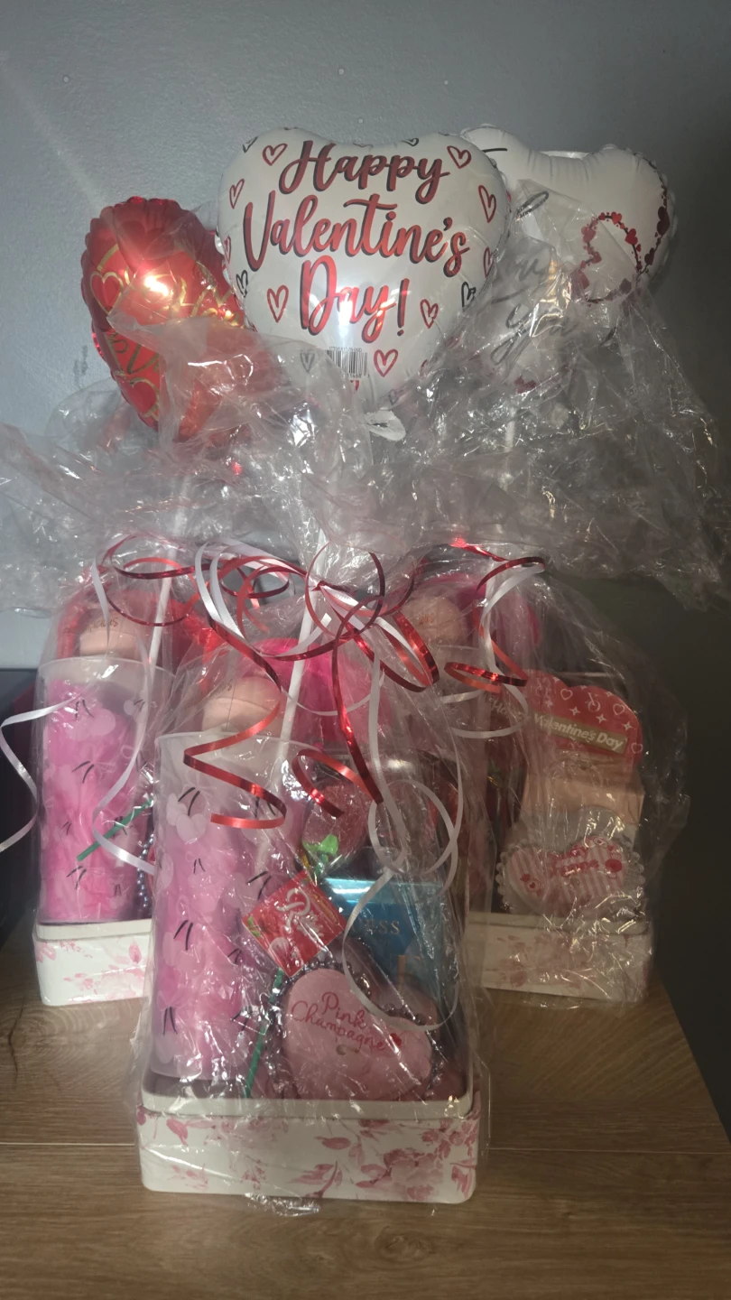 Guess Perfume Valentines Day Basket - photo 2