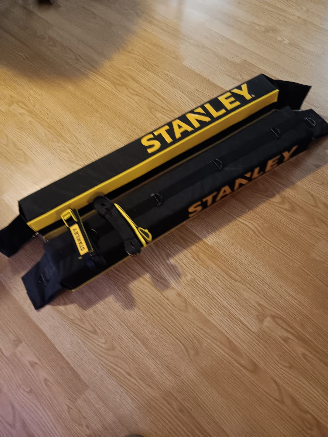 Stanley Black and Yellow roof pads with 2 straps - photo 2