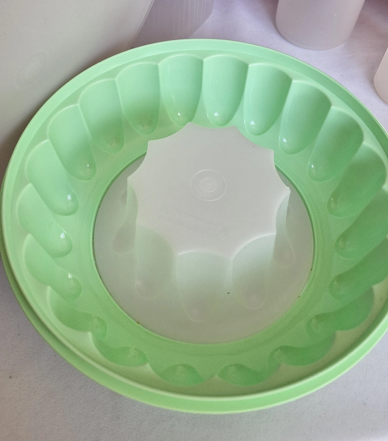 Mix of 5 Tupperware Storage Containers - photo 2