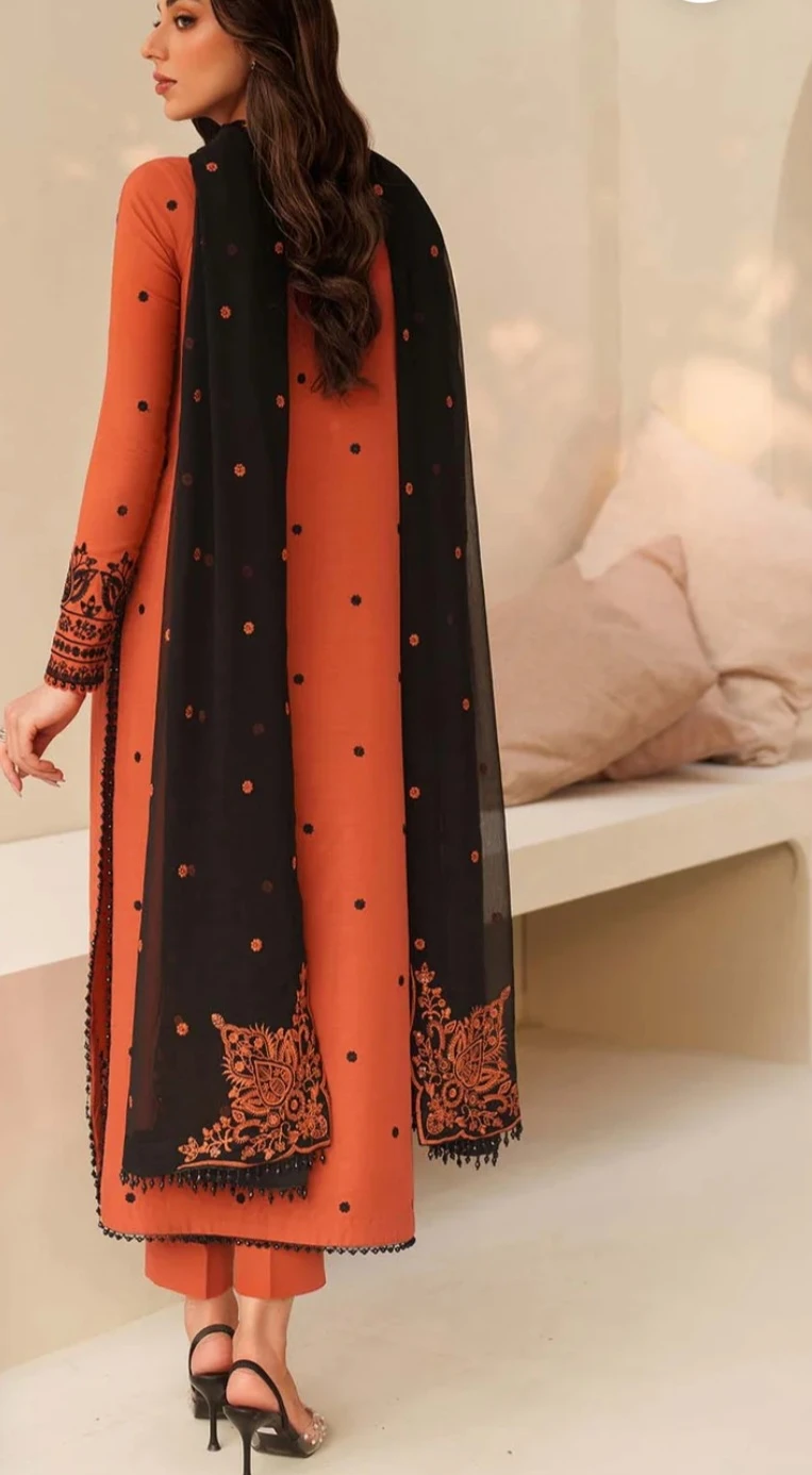 Orange and Black Embroidered Women's Kurti with Dupatta - photo 2