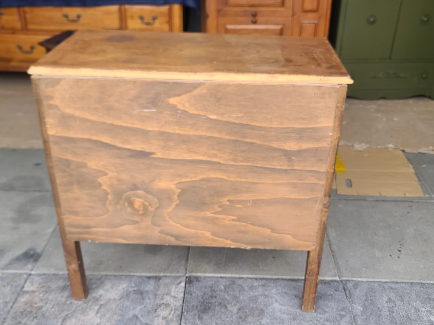 Vintage 3-Drawer Wood Dresser - photo 5