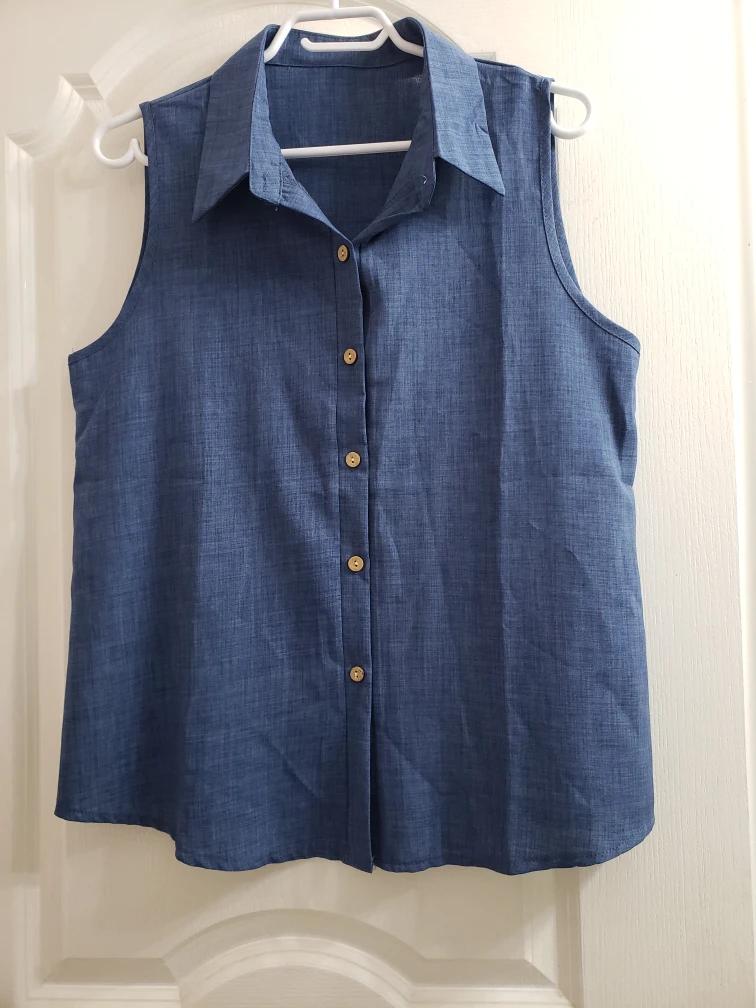 New Blue Sleeveless Collared Button-Up Top - Size L