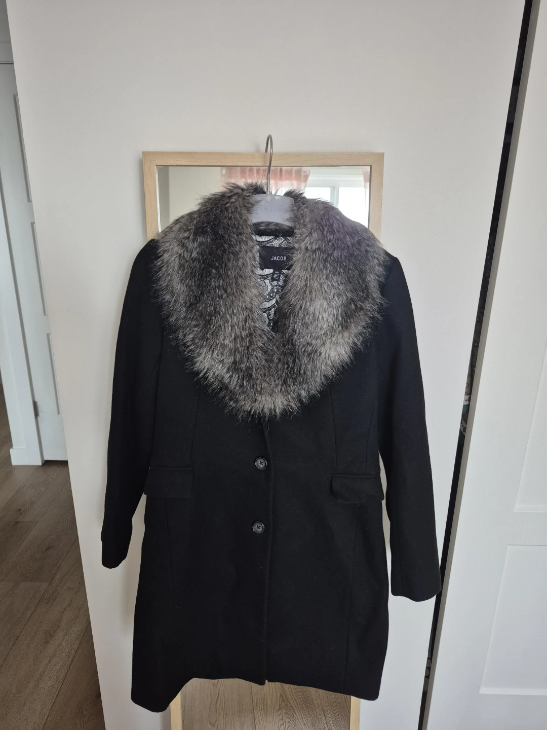 Elegant black wool-blend coat - photo 2