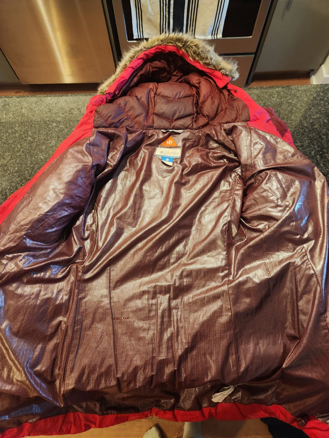 Columbia Women's Red Puffer Jacket 🥕 - photo 2