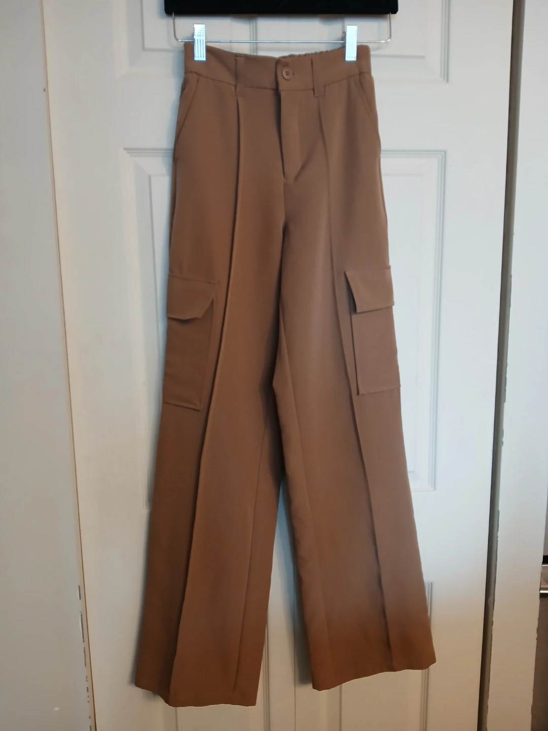 Forever 21 brown cargo pants, size extra small (XS) - photo 2