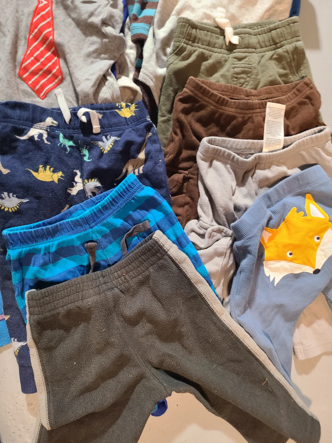 Bundle of Baby Boy Clothes, 12 months 🥕 - photo 5