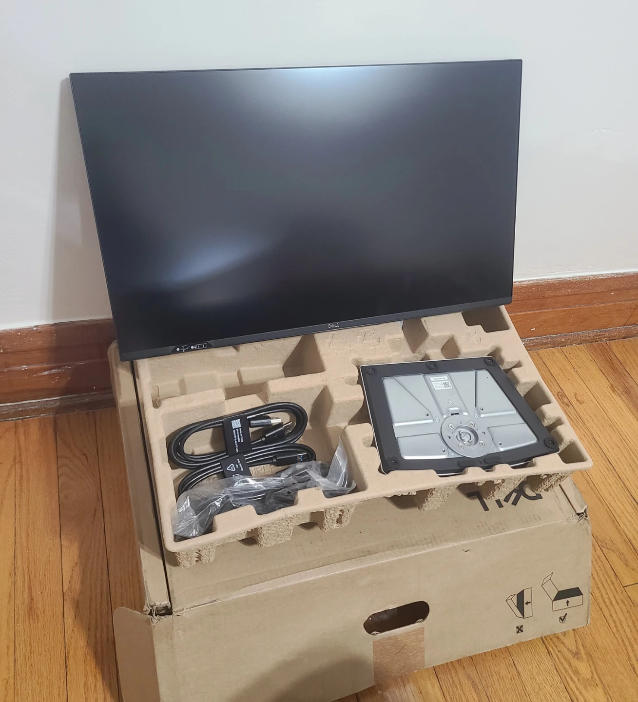 Dell 24 Plus QHD USB-C Hub Monitor - P2425D