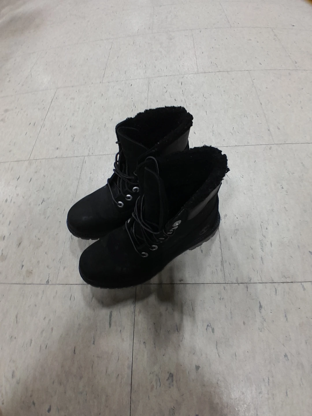 Timberland Black Suede Fur Lined Boots Women's Size 7 - photo 4