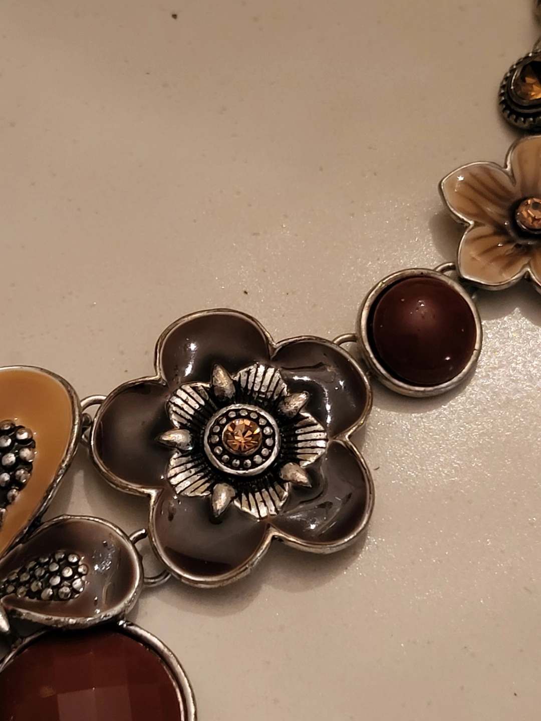 Vintage  Floral & Butterfly Necklace - photo 3