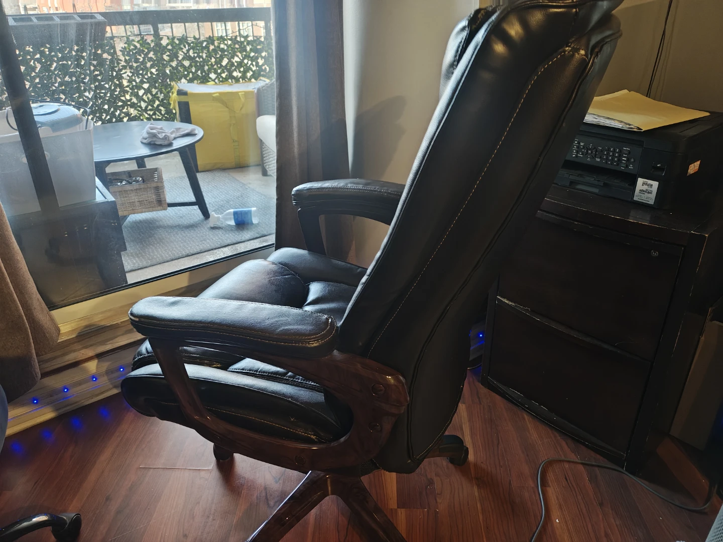 Black Leather Executive Office Chair - photo 4