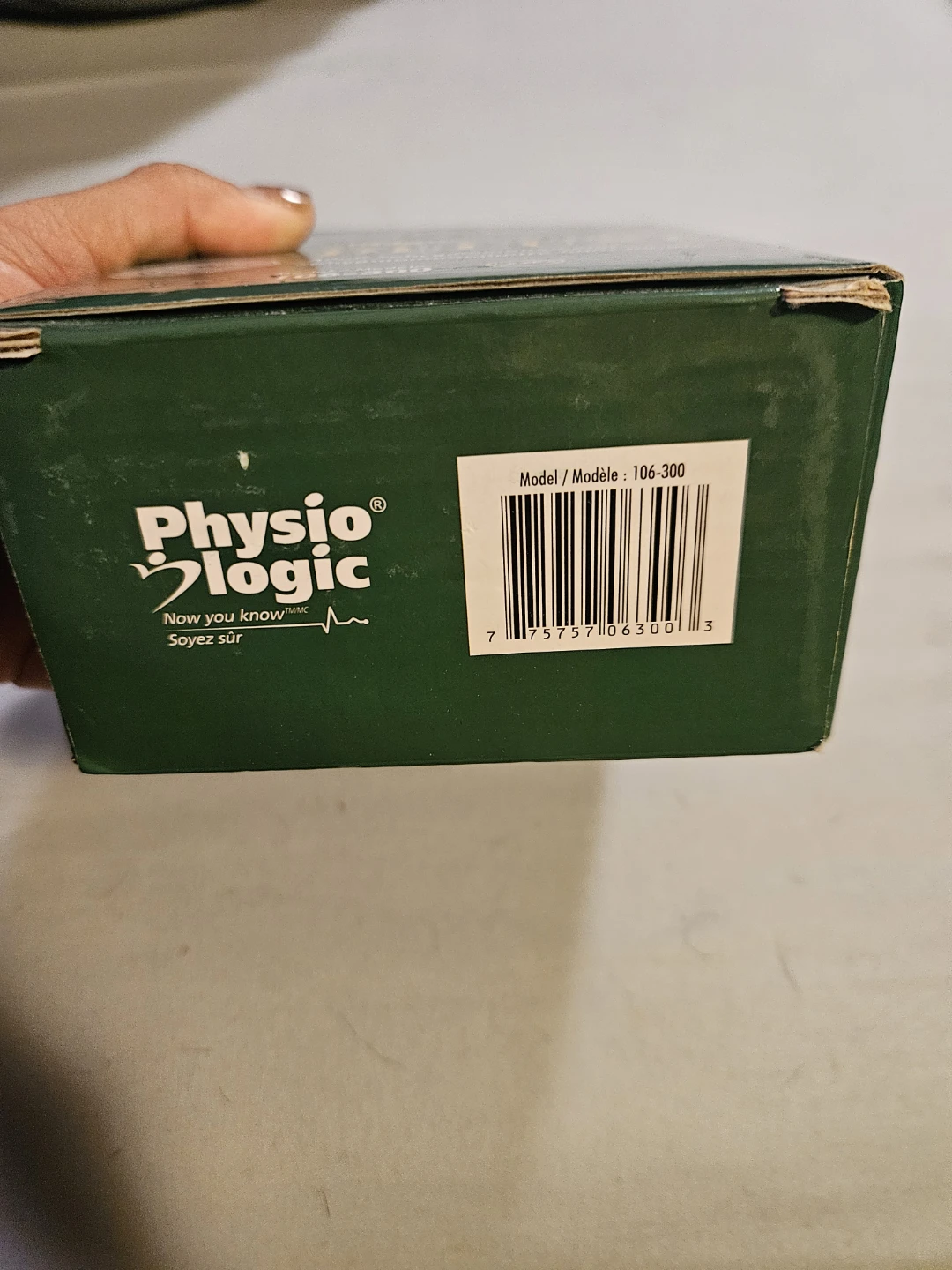 Physio Logic Professional Deluxe Adult Sphygmomanometer 106-300