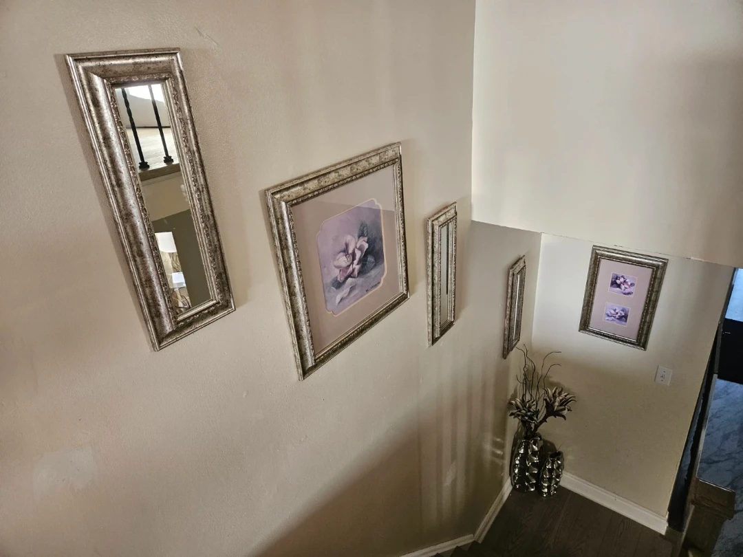 Set of 5 Decorative Mirrors and Art Frames