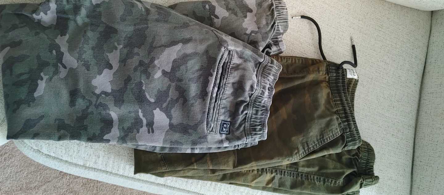 Bundle of 6 Pairs of Men's Jeans and Cargo Pants - photo 3