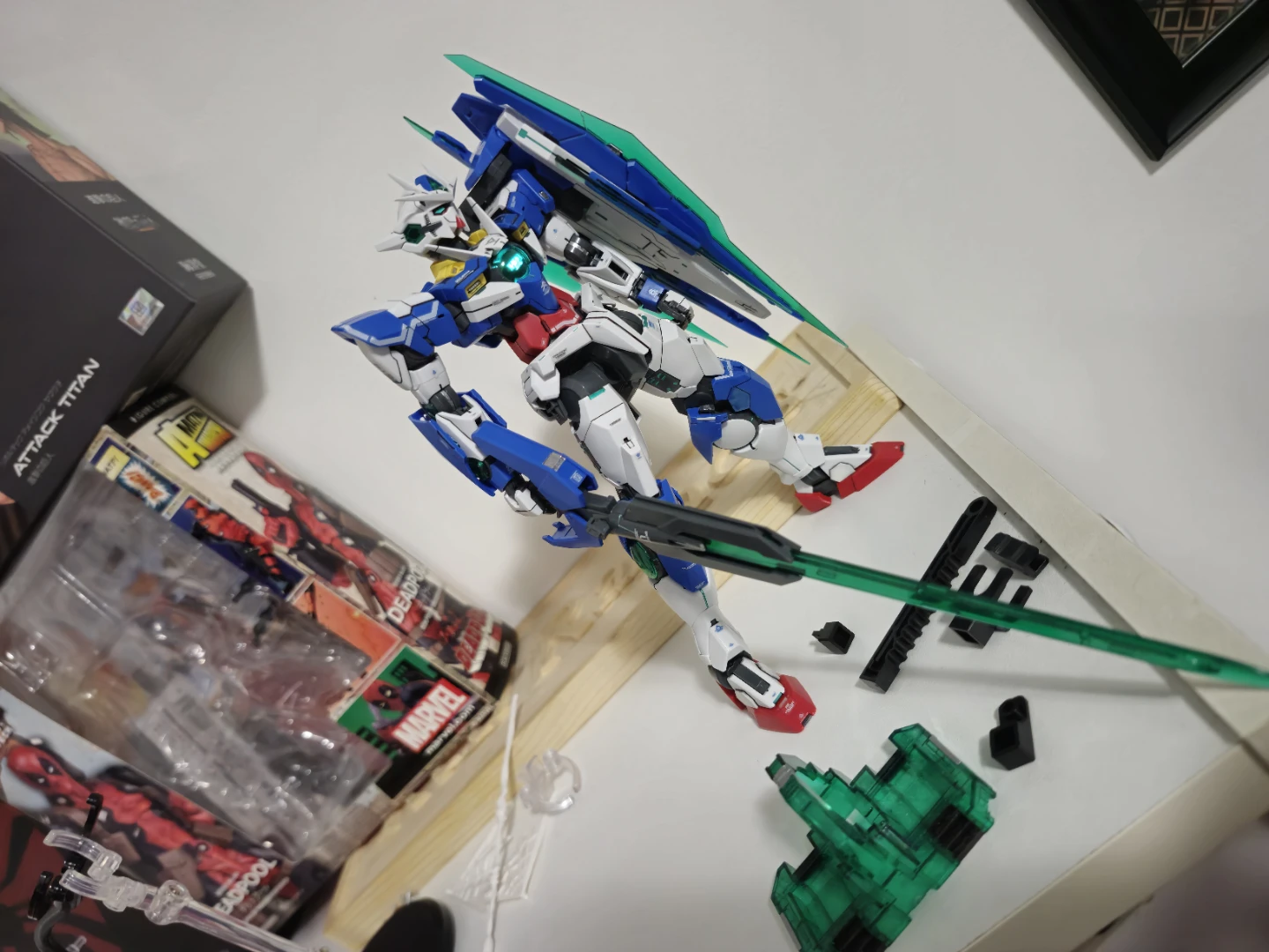 MG 00 QanT with LED