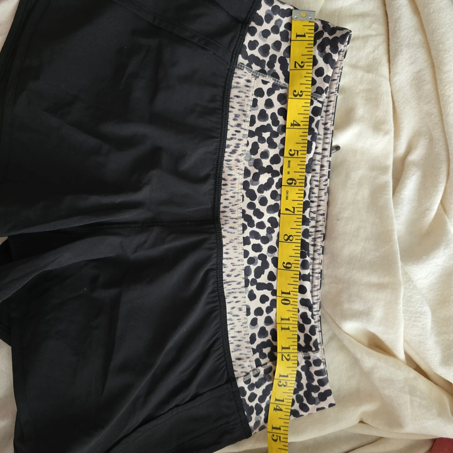 Lululemon Black Running Shorts - photo 2